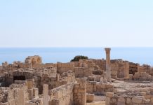 Bitter Lemons of Cyprus, Lawrence Durrell