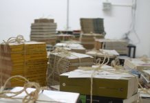 Exposició dels lots de llibres de la subhasta