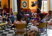 ‘Entre maestros’, la classe de ciències perfecta