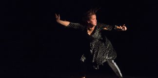 Lélek, un solo de dansa-teatre de Laura Marsal