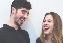 ETC TEATRE. T’ho diré tot cantant