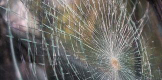 “Canalles. Històries verídiques sobre estafadors, assassins, rebels i malfactors”, Patrick Radden Keefe