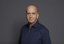 PRESENTACIÓ. ‘Aprendre a esquivar les bales’, Xavi Coral