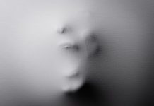 ‘Ara que et tinc aquí, deixa’m dir-te adeu’, d’Ester Escamilla