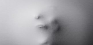 ‘Ara que et tinc aquí, deixa’m dir-te adeu’, d’Ester Escamilla