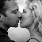 risa-ninos-arquitectura-turismo-saltar-momento