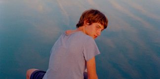 CINECLUB VIC. Estrany Riu